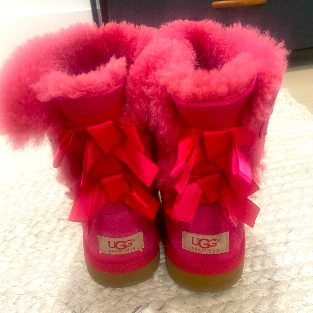 Uggs size 2 great condition